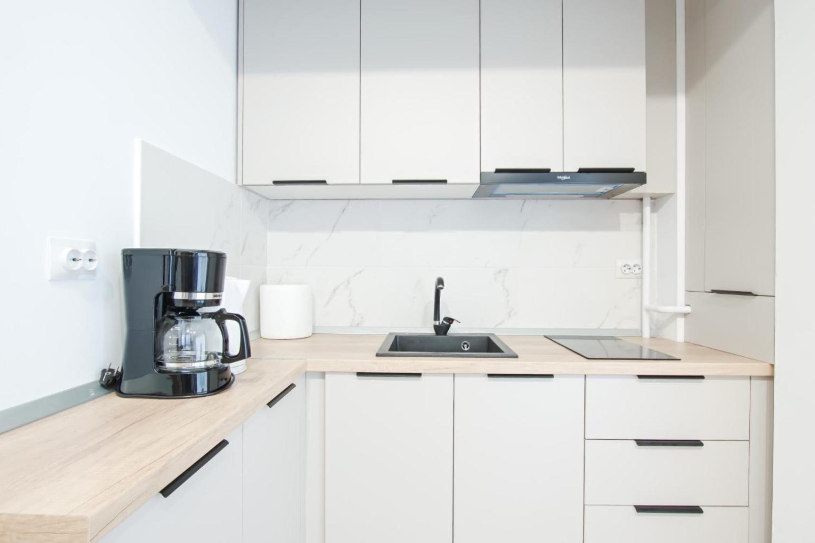 Himson-Blue Apartament Iasi Ngoại thất bức ảnh