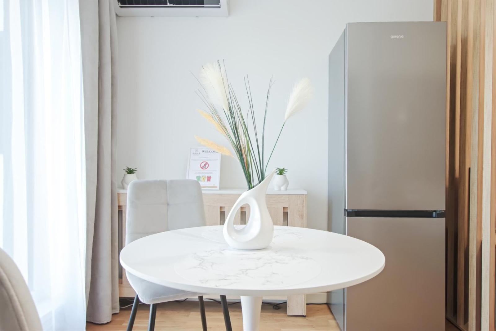 Himson-Blue Apartament Iasi Ngoại thất bức ảnh