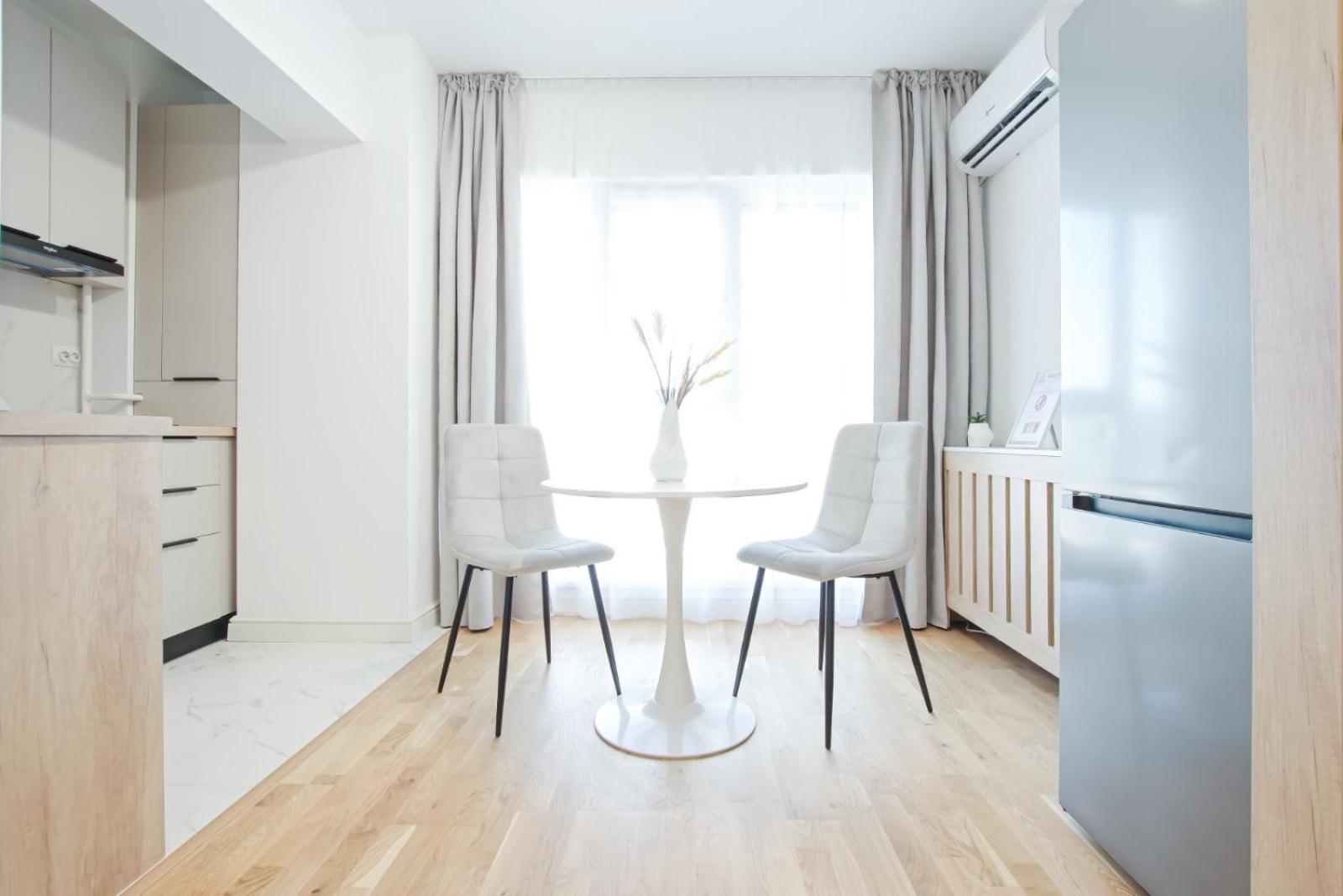 Himson-Blue Apartament Iasi Ngoại thất bức ảnh